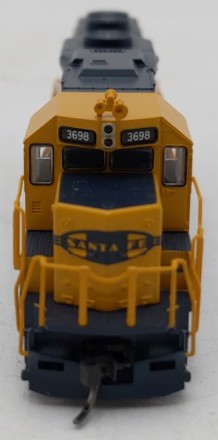 Atlas 40004802 N Scale Santa Fe GP39-2 Ph.2 Diesel Engine #3698 with DCC/SND LN/Box