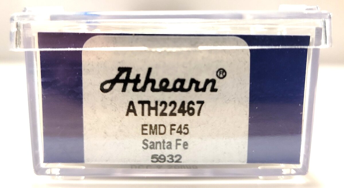 Athearn 22467 N Santa Fe F45 Diesel Locomotive #5932 with DCC & Sound LN/Box