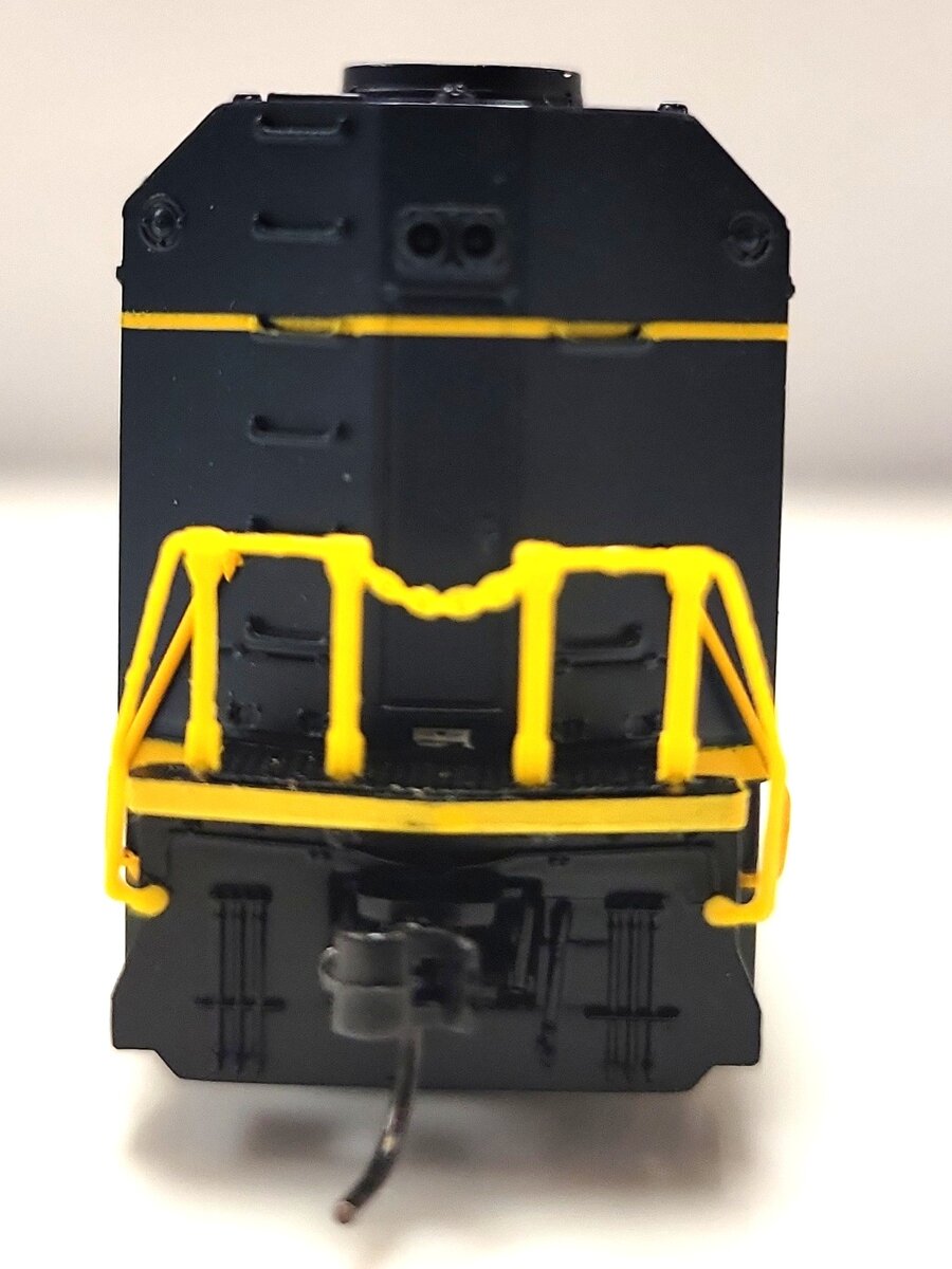 Athearn 22467 N Santa Fe F45 Diesel Locomotive #5932 with DCC & Sound LN/Box