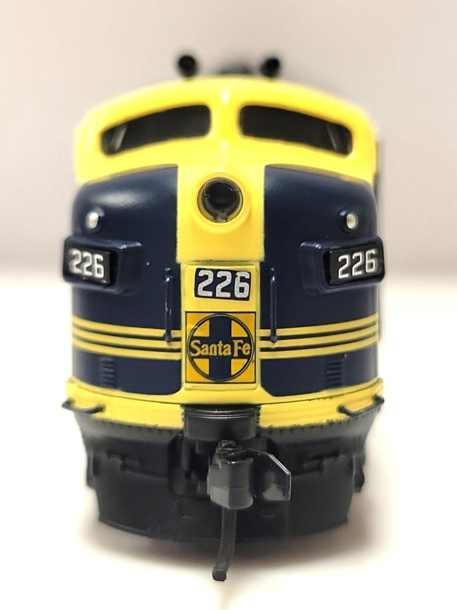 Broadway Limited 6869 N ATSF EMD F7A Diesel Locomotive Sound/DC/DCC #226C LN/Box