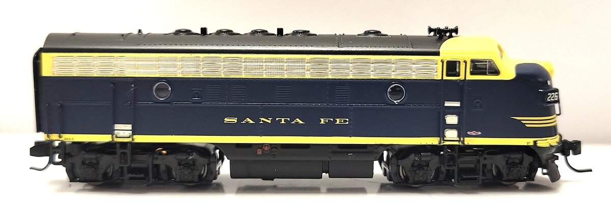 Broadway Limited 6869 N ATSF EMD F7A Diesel Locomotive Sound/DC/DCC #226C LN/Box