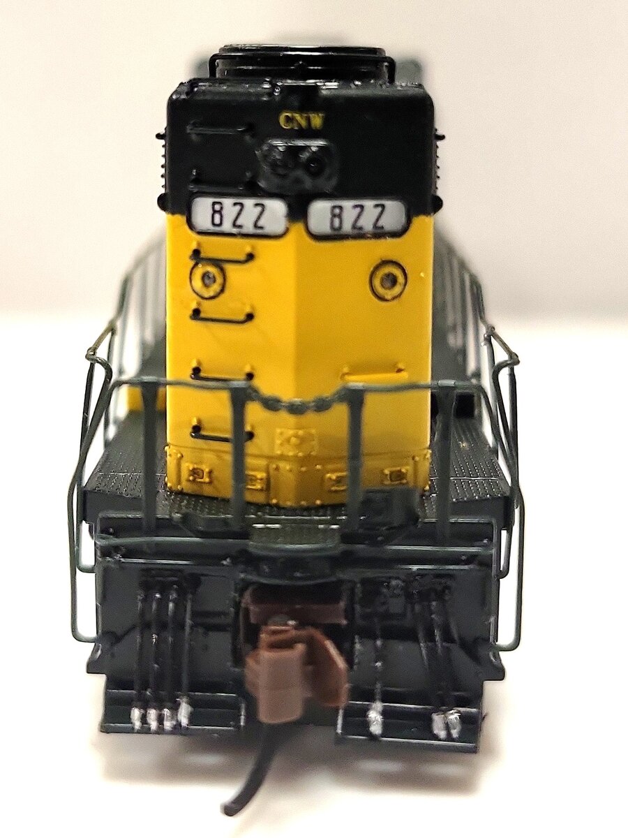 Scale Trains SXT39950 N Scale Chicago & Northwestern EMD GP30 Diesel Loco #822 EX/Box