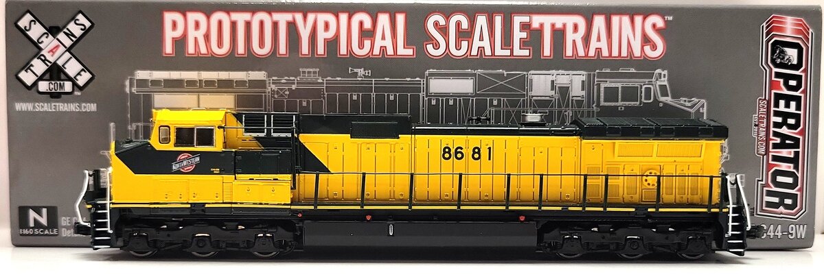 Scale Trains SXT10734 N Chicago & Northwestern GE C44-9W Diesel Locomotive #8681 LN/Box
