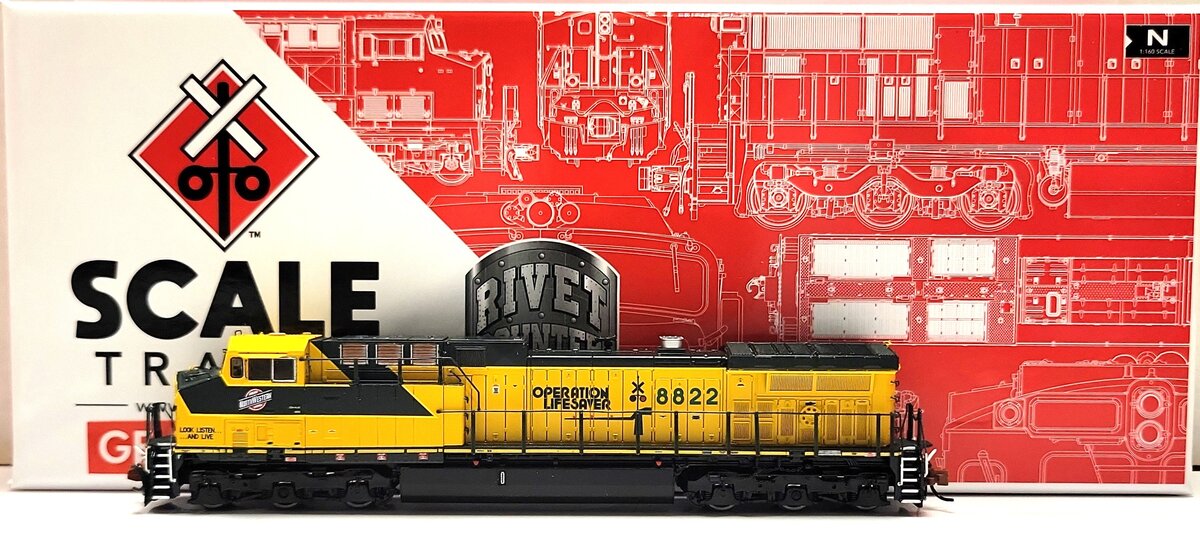 Scale Trains SXT40602 N Chicago & Northwestern GE AC440CW Diesel Loco #8822 EX/Box