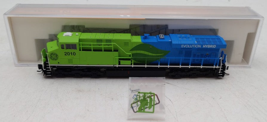 Fox Valley Models 70120 N Scale GEVO GE Hybrid Demonstrator Diesel #2010 w/ DCC VG/Box