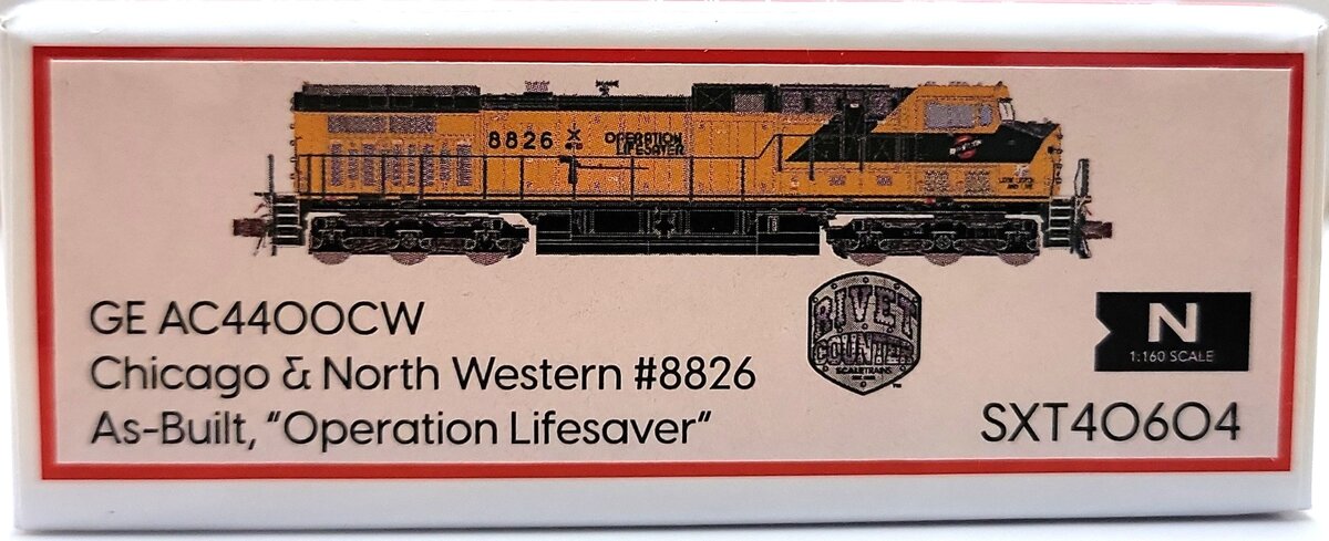 Scale Trains SXT40604 N Chicago & Northwestern GE AC4400CW Diesel Loco #8826 LN/Box