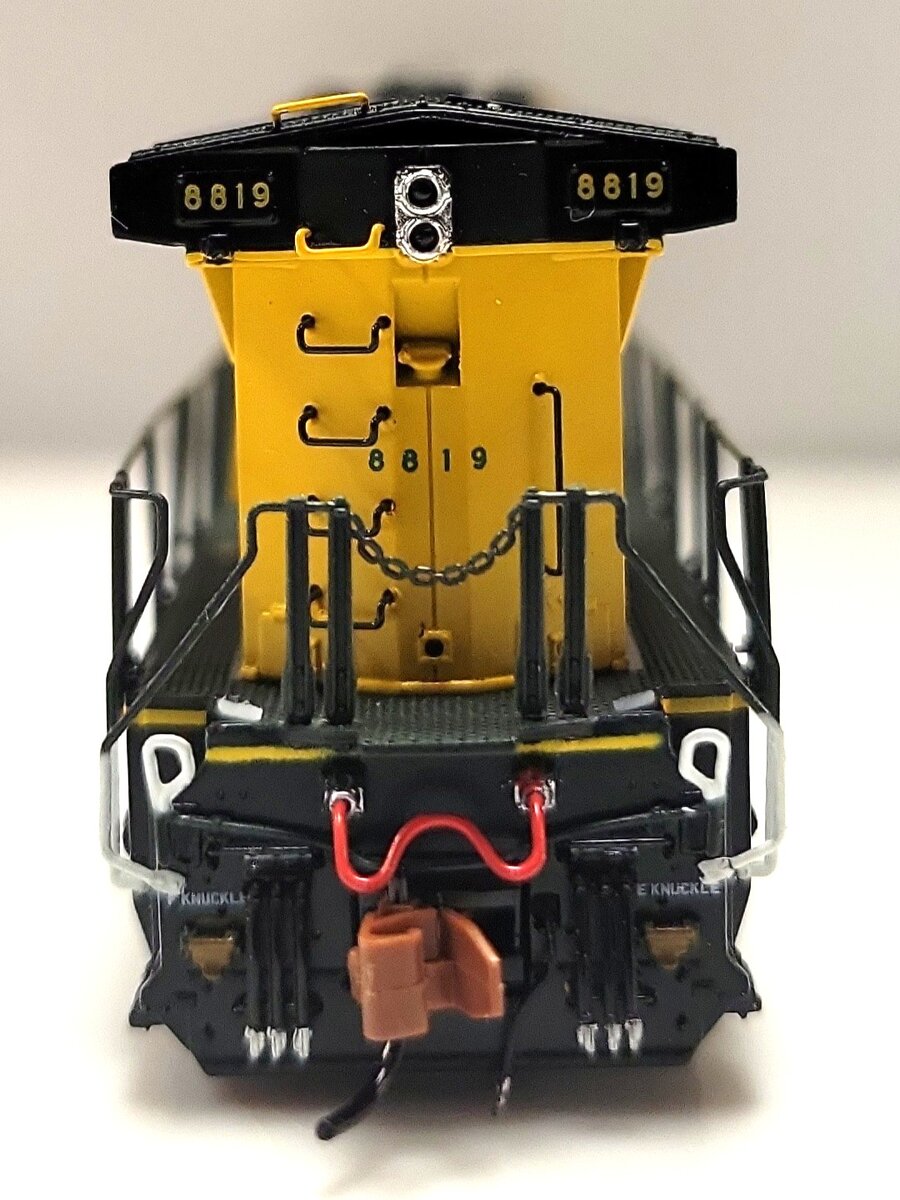 Scale Trains SXT40600 N Chicago & Northwestern GE AC4400CW Diesel Loco #8819 LN/Box