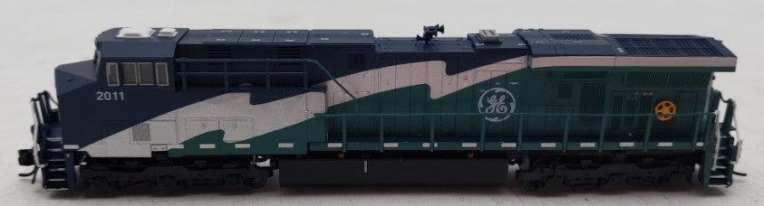 Fox Valley Models 70309 N Scale GE ES44DC Demonstrator Locomotive #2011 w DCC VG/Box