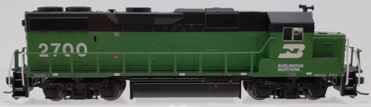 Atlas 40004783 N Burlington Northern GP39-2 Diesel Locomotive #2700 w/ DCC/Sound EX/Box