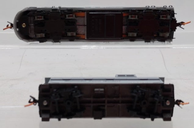 Micro-Trains 99321051 N Scale Pearl Harbor Battleship Row Diesel & Caboose Set LN/Box
