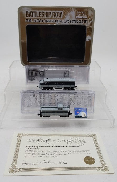 Micro-Trains 99321051 N Scale Pearl Harbor Battleship Row Diesel & Caboose Set LN/Box