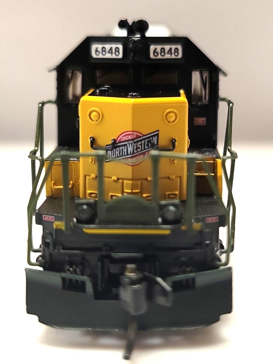 Broadway Limited 7955 N C&NW EMD SD40-2 Diesel Locomotive #6848 w/ Sound/DC/DCC EX/Box