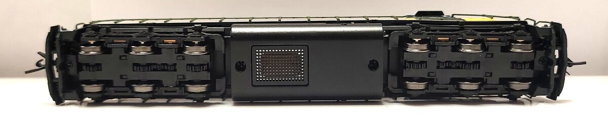 Broadway Limited 7955 N C&NW EMD SD40-2 Diesel Locomotive #6848 w/ Sound/DC/DCC EX/Box