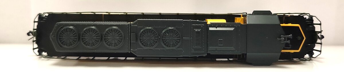 Broadway Limited 7956 N C&NW EMD SD40-2 Diesel Locomotive - Sound/DC/DCC #6867