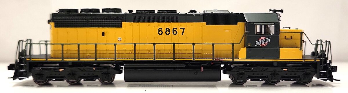 Broadway Limited 7956 N C&NW EMD SD40-2 Diesel Locomotive - Sound/DC/DCC #6867
