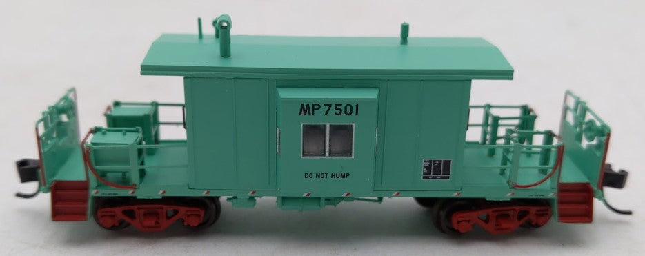 Bluford Shops 21060 N MP-UP MOW Green Short Body, Bay Window Caboose #7501 LN/Box