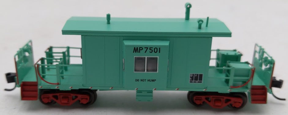 Bluford Shops 21060 N MP-UP MOW Green Short Body, Bay Window Caboose #7501 LN/Box