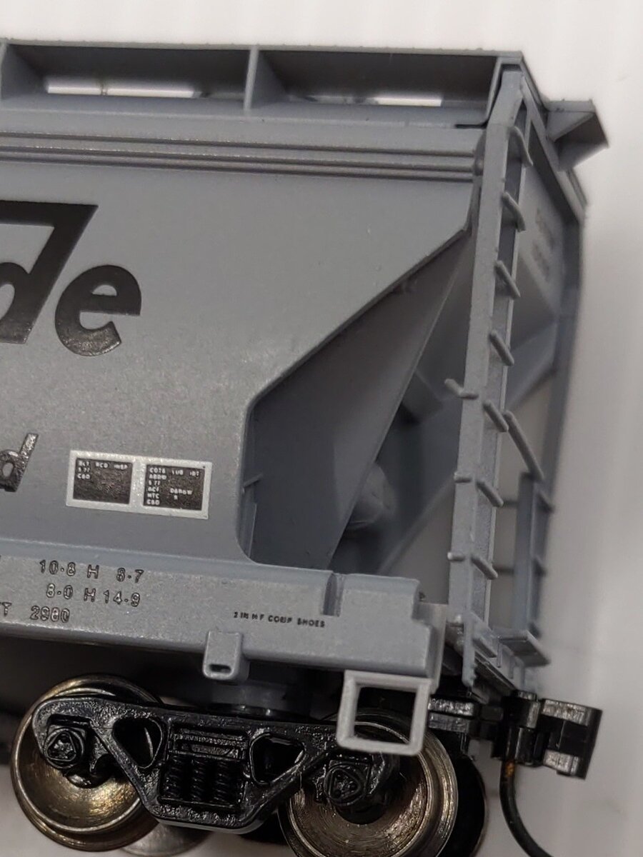 Micro-Trains 09200020 N Rio Grande 2-Bay ACF Centerflow Covered Hopper #10099 VG/Box