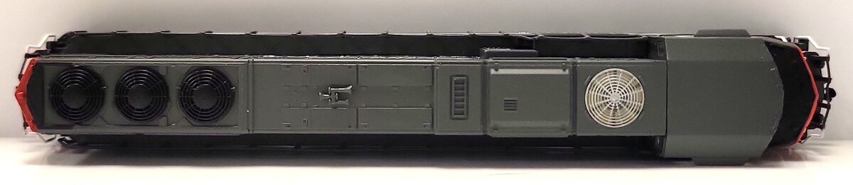 Athearn 10709 N Scale Southern Pacific SD70M Diesel Engine #9816 LN/Box