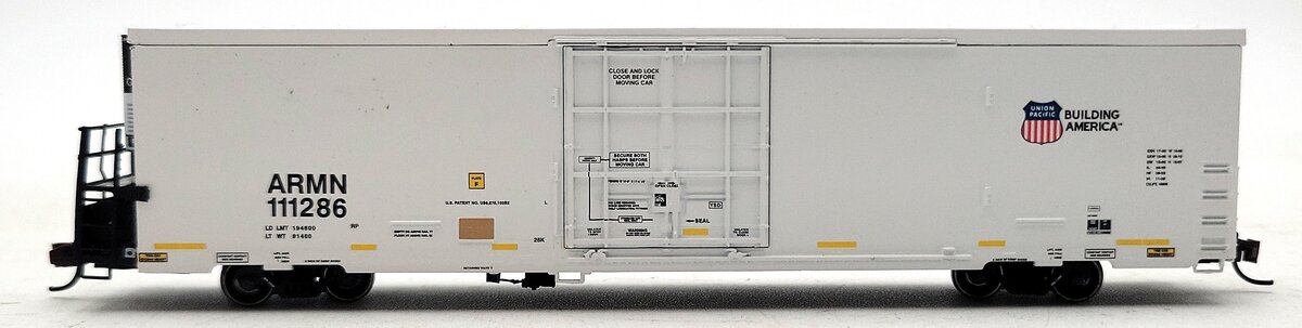 BLMA Models 15015 N UP/ARMN Trinity 64' Reefer #111286 EX/Box