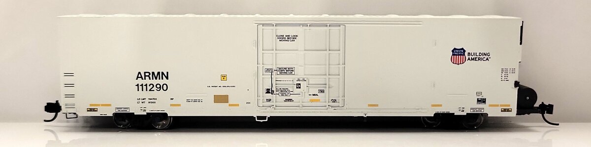ExactRail EN-50300-15 N Scale UP 64' Reefer Car #111290 EX/Box