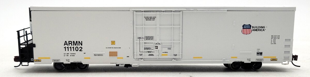 BLMA Models 15005 N Union Pacific Trinity 64' Reefer #111102 LN/Box