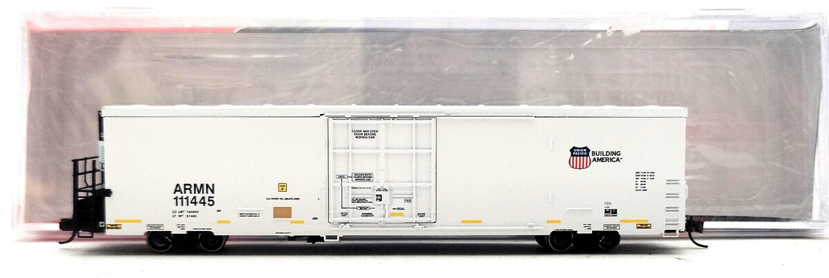 BLMA Models 15023 N UP/ARMN Trinity 64' Reefer #111445 LN/Box