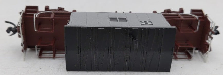 Bluford Shops 24380 N Scale Santa Fe Short Roof Transfer Caboose #1002 EX/Box
