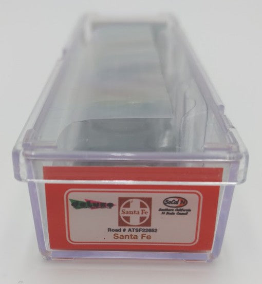 Deluxe Innovations 22652 N Scale Santa Fe XF Series Boxcar #22652 EX/Box