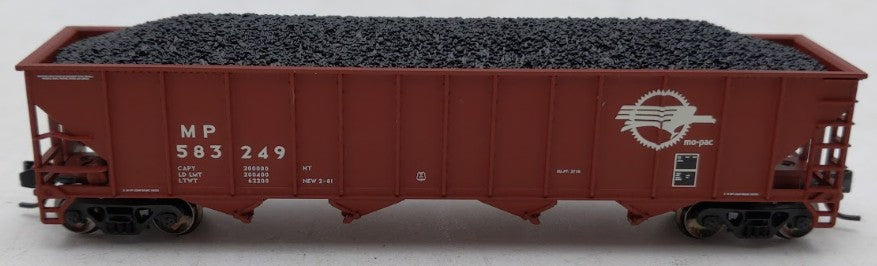 Trainworx Inc. 2403-35 N Scale Missouri Pacific 100T Quad Hopper #583249 w/ Coal