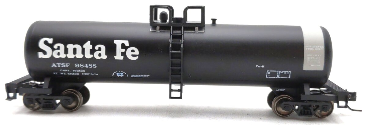 Athearn 12201 N Santa Fe 20,900-Gallon Tank #98488 LN/Box