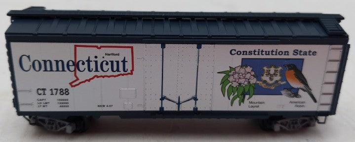 Micro-Trains 02100412 N Scale Connecticut State 40' Plug Door Boxcar #1788 EX/Box