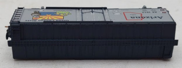 Micro-Trains 50200545 Z Scale Arizona 40' Standard Plug-Door Box Car #1912 EX/Box