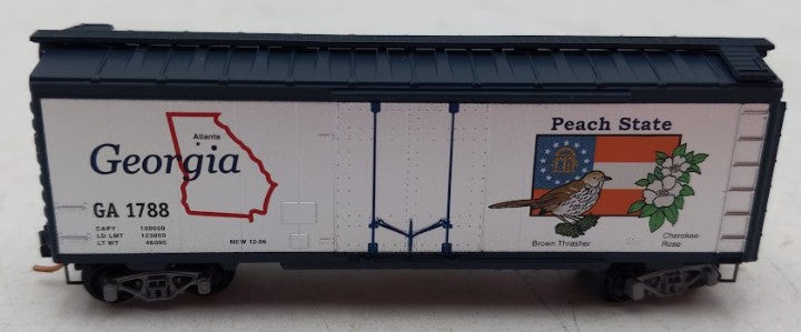 Micro-Trains 02100408 N Scale Georgia 40' Standard Plug Door Boxcar #1788 LN/Box