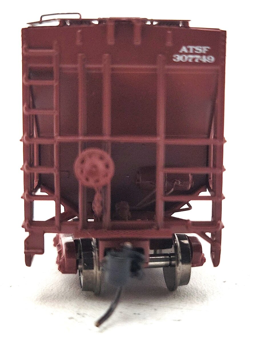 Athearn 27431 N Atchison Topeaka Santa Fe/Early PS 4427 Covered Hopper #307749 LN/Box