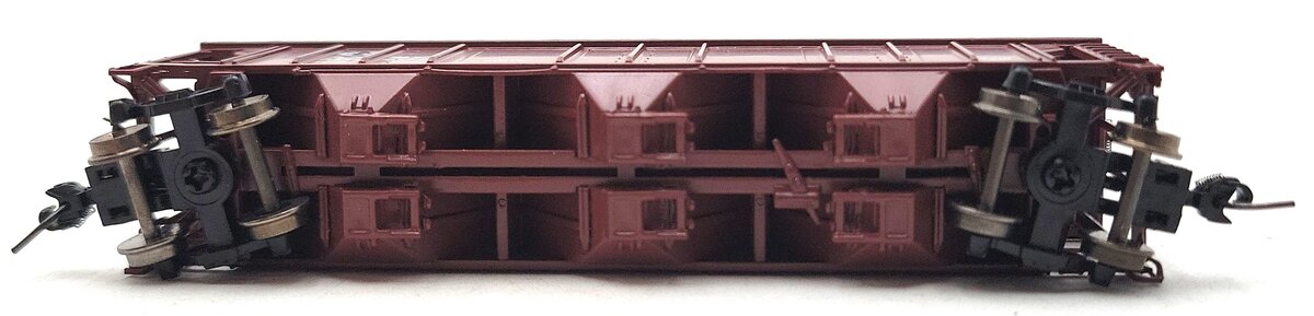 Athearn 23830 N Santa Fe PS-2 2893 Covered Hopper Early #300297