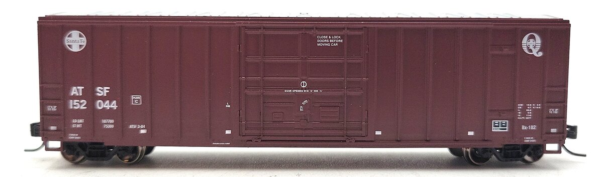 Athearn 2117 N Scale Sana Fe 50' FMC Superior Plug Door Boxcar #152044