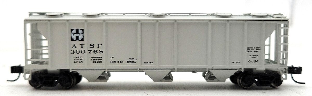Athearn 28329 N Santa Fe PS-2 2893 3-Bay Covered Hopper #300768