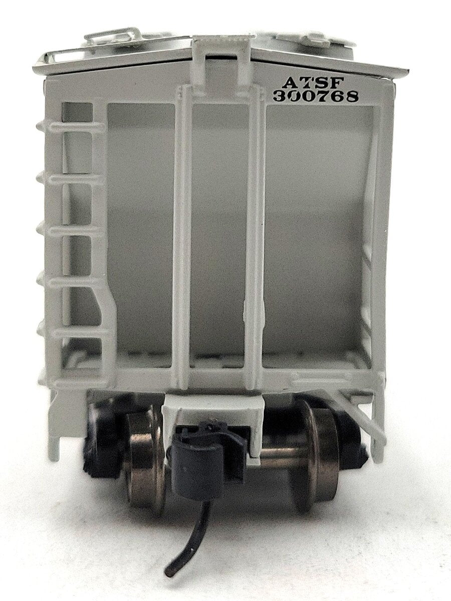 Athearn 28329 N Santa Fe PS-2 2893 3-Bay Covered Hopper #300768