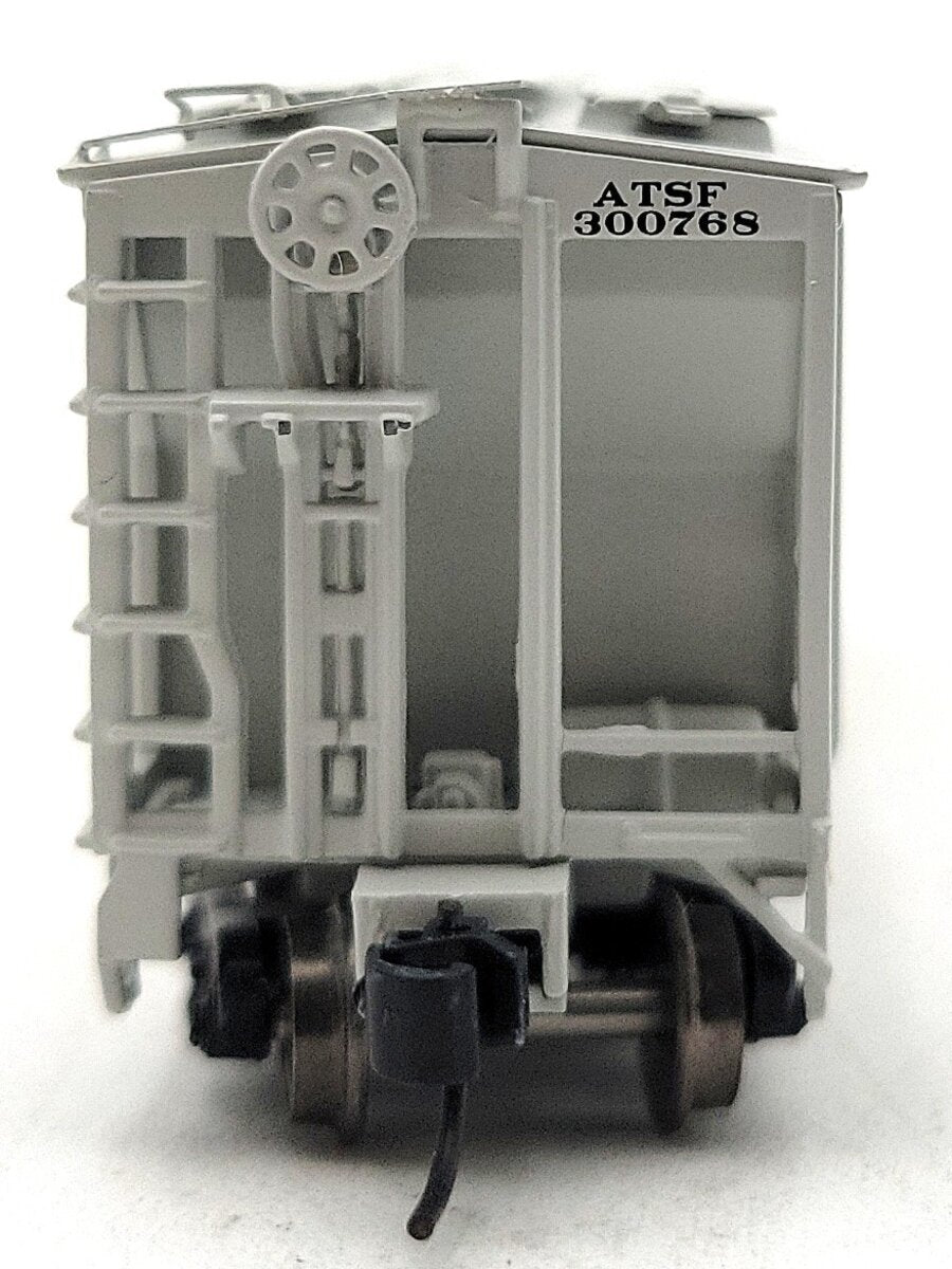 Athearn 28329 N Santa Fe PS-2 2893 3-Bay Covered Hopper #300768