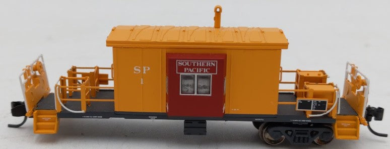 Bluford Shops 22020 N Scale Southern Pacific Short Body Bay Window Caboose #1/Box