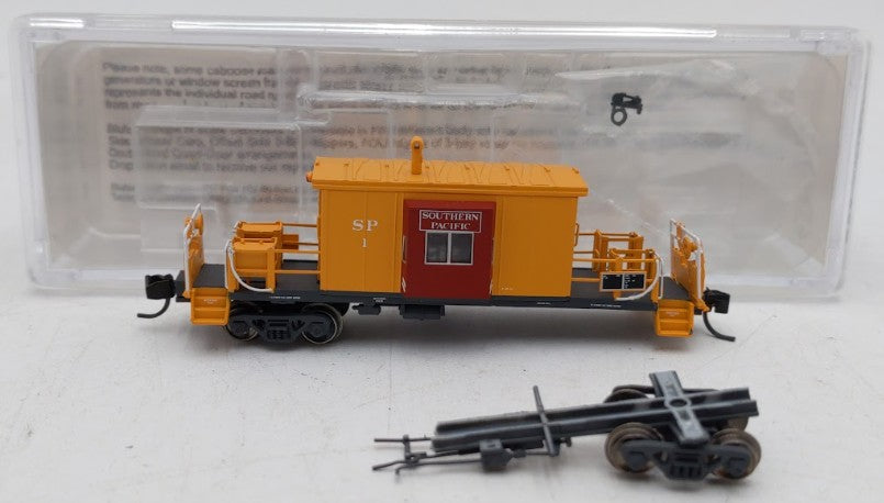 Bluford Shops 22020 N Scale Southern Pacific Short Body Bay Window Caboose #1/Box