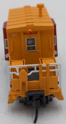 Bluford Shops 22020 N Scale Southern Pacific Short Body Bay Window Caboose #1/Box