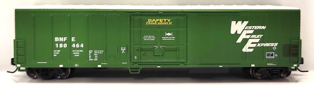 Athearn 17470 N Scale Burlington Northern 57' Mechanical Reefer Car #180464 LN/Box