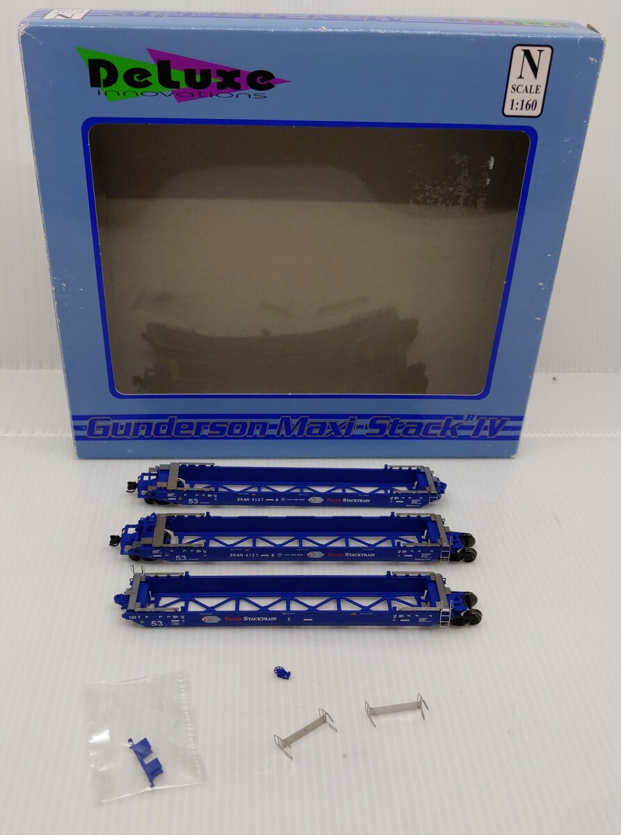 Deluxe Innovations 350402 N Pacer Maxi-Stack IV 3-Unit Intermodal Well Car Set EX/Box