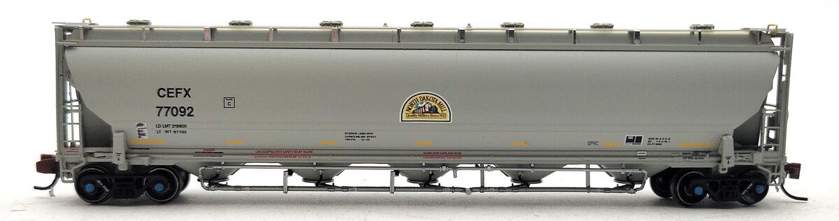 BLMA Models 19014 N CEFX 5660 Covered Hopper #77092 LN/Box