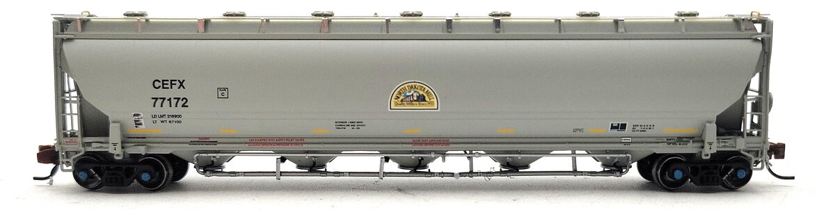 BLMA Models 19016 N CEFX 5660 Covered Hopper #77172 LN/Box