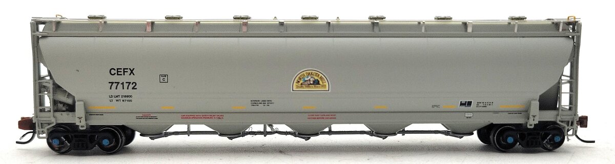 BLMA Models 19016 N CEFX 5660 Covered Hopper #77172