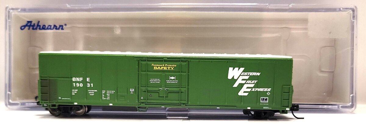Athearn 17465 N Scale Burlington Northern 57' Mechanical Reefer Car #19031 EX/Box