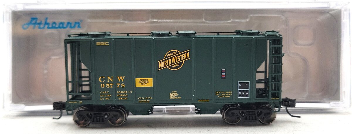 Athearn 16324 N Chicago & North Western PS-2 2600 Covered Hopper #95778 LN/Box
